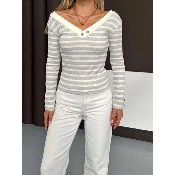 V yaka kol ve yaka düğmeli bluz gribeyaz A4047