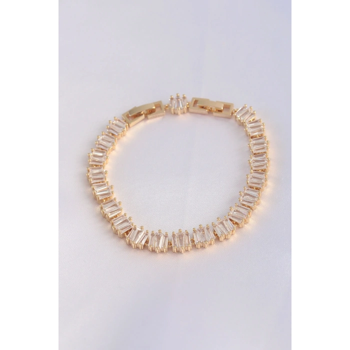 Vip Seri Pirinç Zirkon Taşlı Gold Renk Kare Su Yolu Model Bileklik