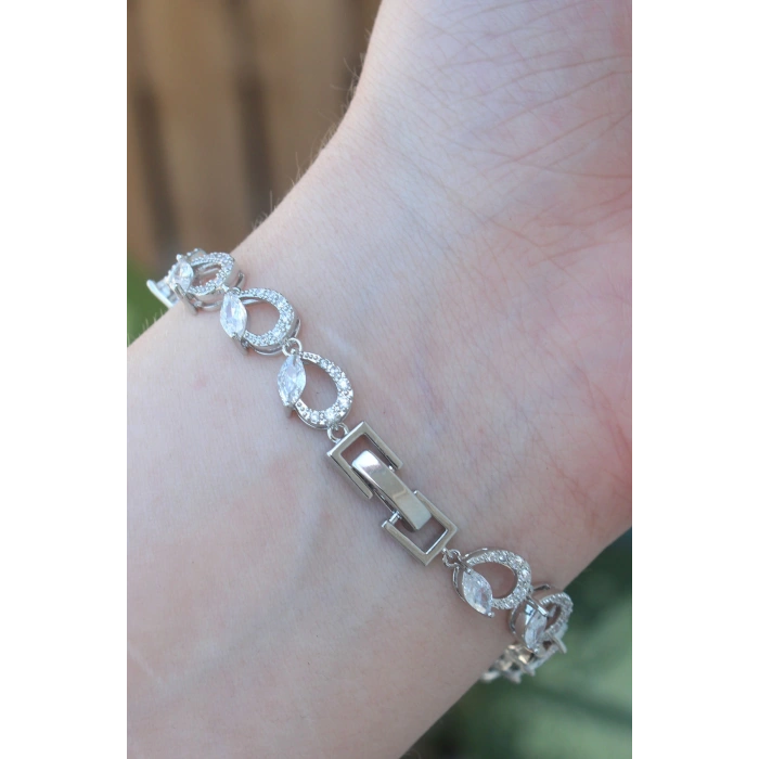 Vip Seri Pirinç Zirkon Taşlı Gümüş Renk Arpa Model Bileklik