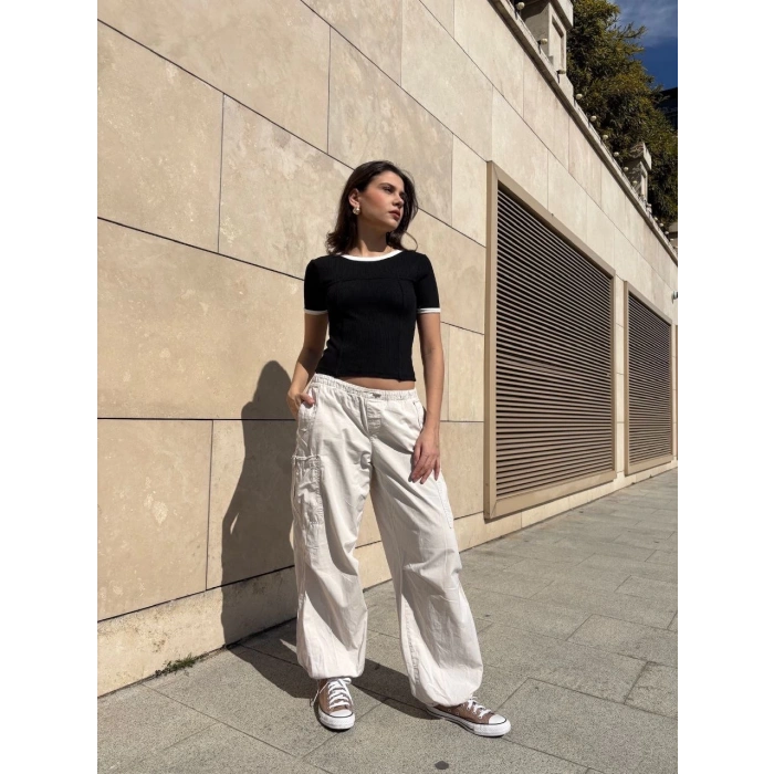 Yaka kol garnili ön parçalı bluz