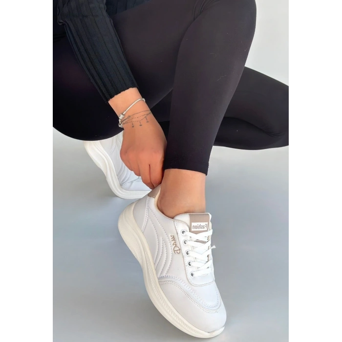 Yejja Beyaz Cilt Bağcıklı Spor Ayakkabı