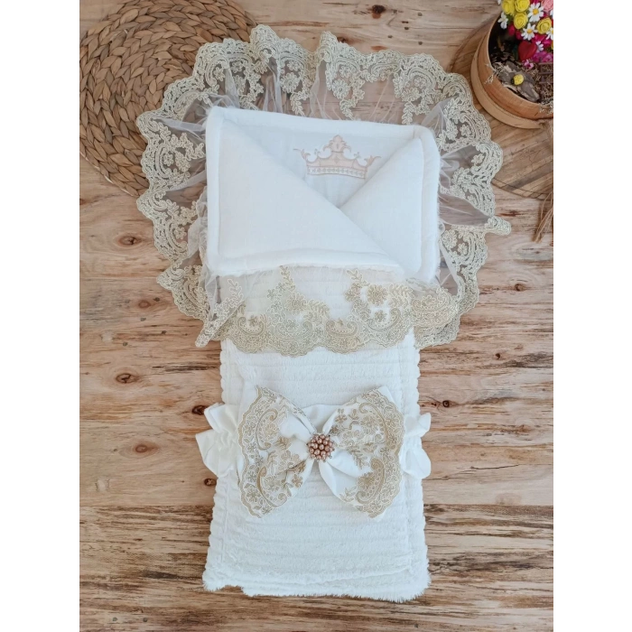 Yenidoğan Beyaz Wool Yün Kumaş Nakışlı Trilüks Kundak Bebek Battaniyesi Beyaz