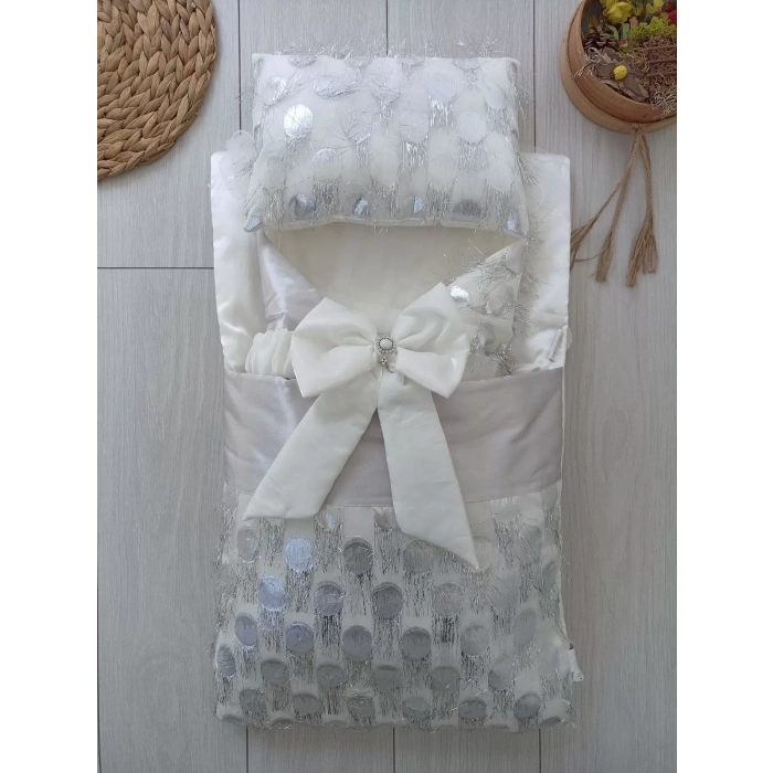 Yenidoğan İzmir İncisi Tül İşlemeli Pamuklu Fiyonklu Kundaklı Lüks 3Lü Alt Açma Seti