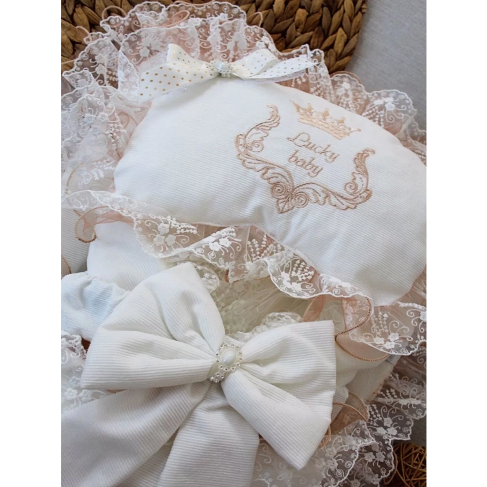 Yenidoğan Nil Nakışlı Kundaklı Trilüks 3Lü Alt Açma Seti Bej