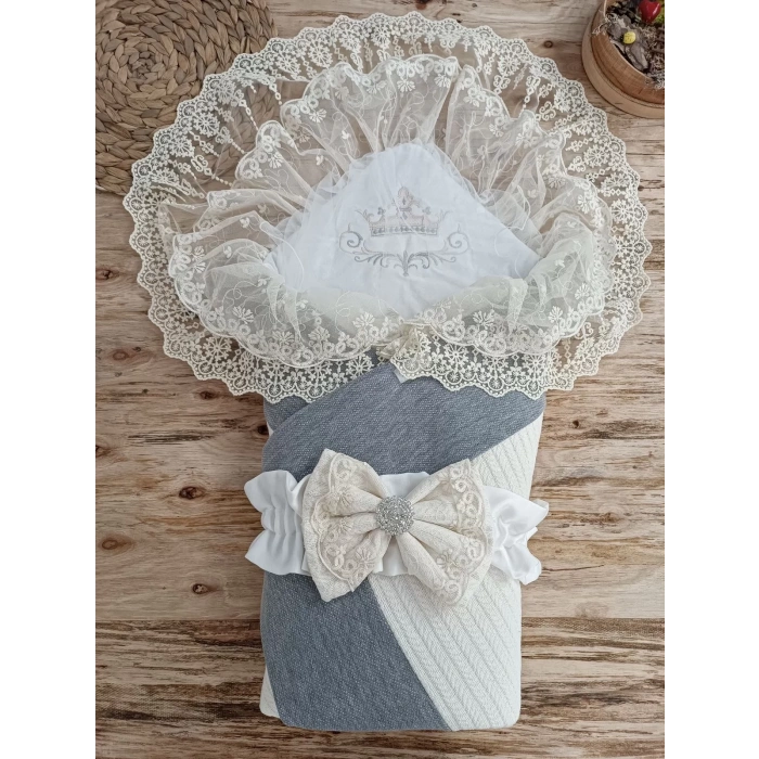 Yenidoğan Teri Nakışlı Prizma Taş Kundak Bebek Battaniyesi Krem