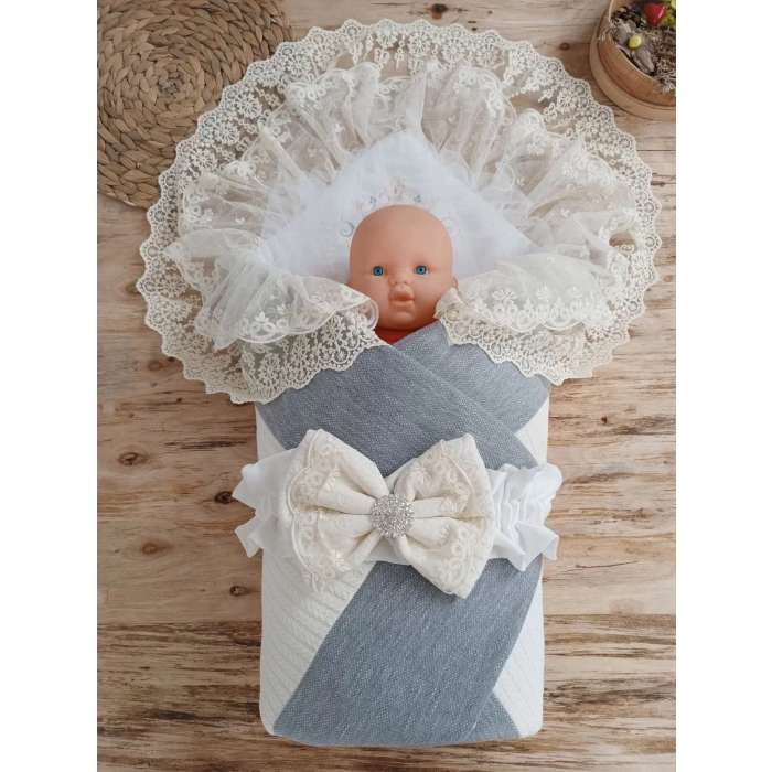 Yenidoğan Teri Nakışlı Prizma Taş Kundak Bebek Battaniyesi Krem