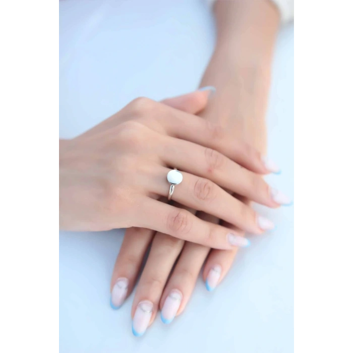 Yuvarlak Plaka Gümüş Renk Kadın Yüzük