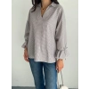 Kadın Arkası Asimetrik Yırtmaç Kesim Detaylı Cizgili Bluz Gömlek - Gri