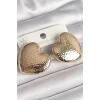 Pirinç Gold Renk İşlemeli Kalp Model Kadın Küpe