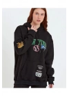Kadın Baskılı Kapüşonlu Sweatshirt - Siyah