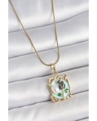 316L Çelik Gold Renk Zincir Mavi Mineli Çiçek İşlemeli İnci Detay Portre Model Kadın Kolye