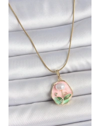 316L Çelik Gold Renk Zincir Pembe Çiçek İşlemeli İnci Detay Portre Model Kadın Kolye