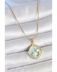 316L Çelik Gold Renk Zincir Turkuaz Mineli İncili Çiçek İşlemeli Portre Model Kadın Kolye