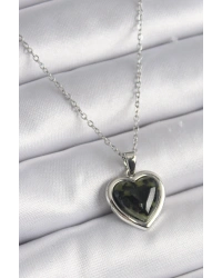 316L Çelik Gümüş Renk Yeşil Mineli Kalp Model Kadın Kolye