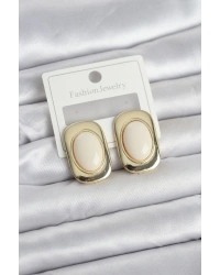 Beyaz Renk Kare Model Vintage Kadın Küpe