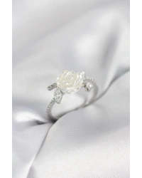 Gümüş Renk Gül Model Zirkon Taşlı Kadın Yüzük