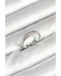 Gümüş Renk Şerit Zirkon Taşlı Kadın Yüzük