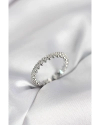 Gümüş Renk Sıralı Zirkon Taşlı Model Kadın Yüzük