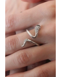 Gümüş Renk Yılan Figür Zirkon Taş Detay Kadın Yüzük