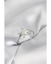 Gümüş Renk Yıldız Model Sedefli Zirkon Taşlı Kadın Yüzük