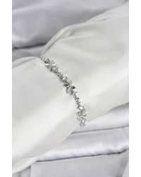 Gümüş Renk Yonca Model Zirkon Taşlı Asansörlü Kadın Bileklik