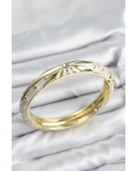 Mineli Pirinç Zirkon Taşlı Bej Desen Motifli Gold Kadın Kelepçe