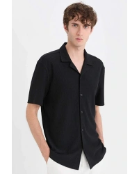 Modern Fit Polo Yaka Dokulu Penye Kısa Kollu Gömlek