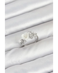 Pirinç Gümüş Renk Çiçek Model Zirkon Taşlı Kadın Yüzük