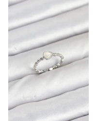 Pirinç Gümüş Renk Kalpli Model Kadın Yüzük