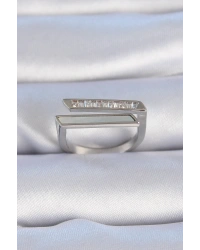 Pirinç Gümüş Renk Zirkon Taşlı Beyaz Sedef Detay Kadın Yüzük