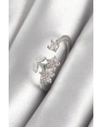 Pirinç Gümüş Renk Zirkon Taşlı Çiçek Model Kadın Yüzük