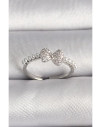 Pirinç Gümüş Renk Zirkon Taşlı Fiyonk İnci Detay Ayarlanabilir Yüzük