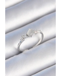 Pirinç Gümüş Renk Zirkon Taşlı Oval Beyaz Mineli Kadın Yüzük