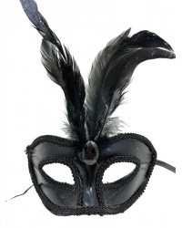 Siyah Renk Rugan Kaplama Kırmızı Tüylü Parti Maskesi 18x20 cm