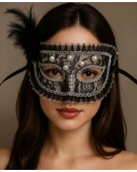 Siyah Renk Yandan Tüylü İnci İşlemeli Taşlı Dantelli Parti Maskesi 17x12 cm