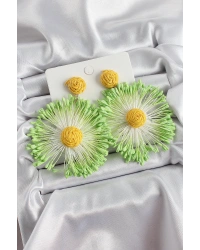 Yeşil Püsküllü Papatya Figürlü Hasır Örgü Model Gold Renk Kadın Küpe