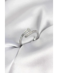 Zirkon Taşlı Gümüş Renk Yassı Çivi Model Kadın Yüzük