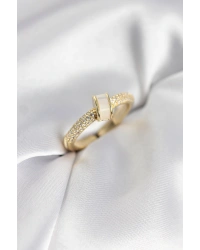 Zirkon Taşlı Sedefli Gold Renk Kadın Yüzük