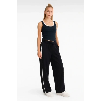 Barrel Fit Beli Bağcıklı Geniş Paça Eşofman Altı