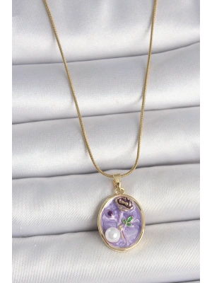 316L Çelik Gold Renk Zincir Mor Çiçek İşlemeli İnci Detay Portre Model Kadın Kolye