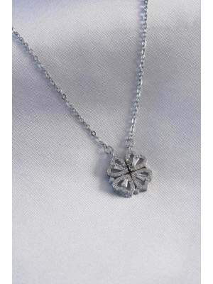 316L Çelik Gümüş Renk Açılır Yonca Model Kadın Kolye