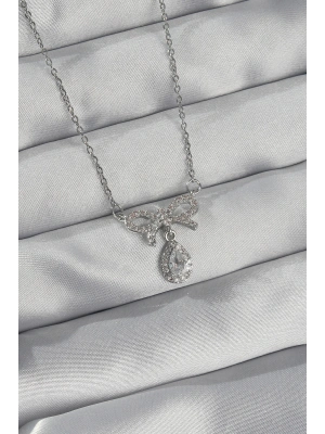 316L Çelik Gümüş Renk Zirkon Taşlı Fiyonk Detay Damla Kolye