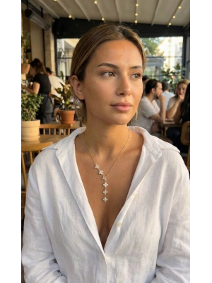 316L Çelik Zincir Gold Renk Yonca Model Kadın Kolye