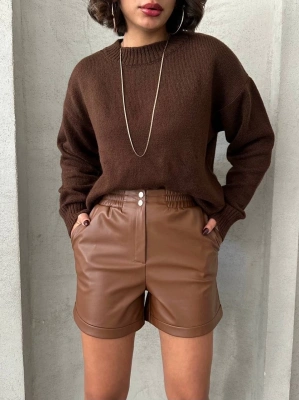 Beli lastikli çıtçıtlı deri şort kahve w241007