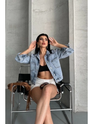 Çift cepli kol katlamalı kar yıkama crop kot ceket buz mavi d2000