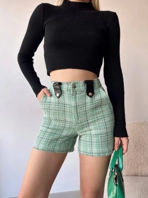 Çıtçıtlı siyah köprü tüvit şort yeşil