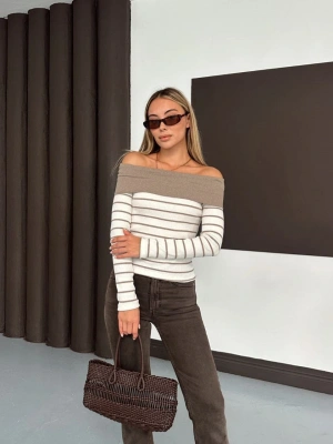 Çizgili madonna yaka kaşkorse bluz bej a844