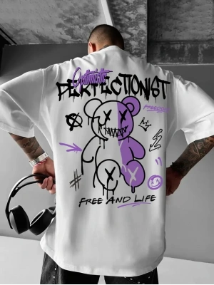 Erkek OversizeGrafik Tişört CAMPBRASTCOOPERATION Kalın Yazı Bisiklet Yaka, Kısa Kol, Kalın Mor ve Siyah Desenli Yazlık Sokak Kıyafeti - Beyaz