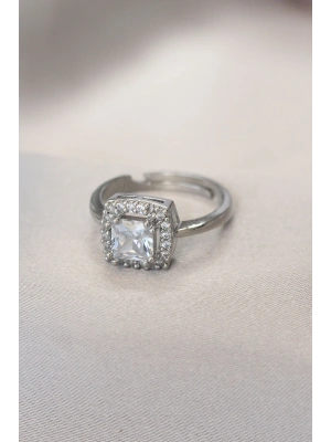 Gümüş Renk Baget ve Zirkon Taşlı Kare Yüzük