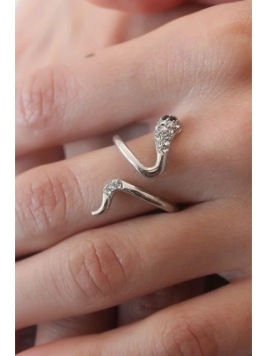 Gümüş Renk Yılan Figür Zirkon Taş Detay Kadın Yüzük